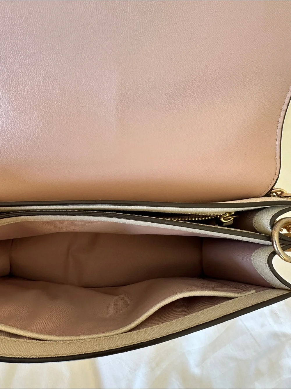 Tory Burch -  Robinson Small Chain Shoulder Bag in Cream